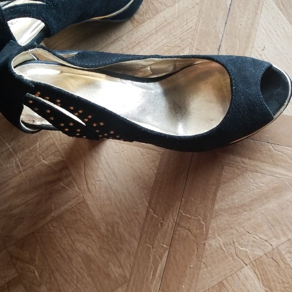 Heels - Picture 6 of 7